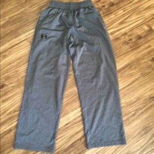 Under armour sweat pants boys small